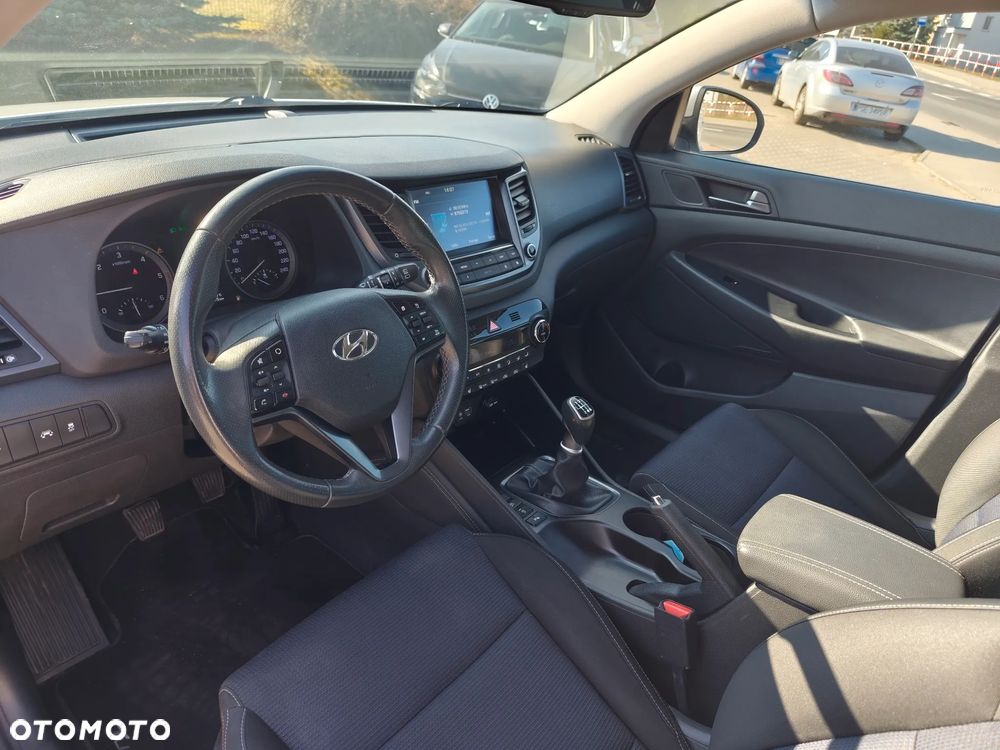 Hyundai Tucson blue 1.7 CRDi 2WD Passion Plus - 16