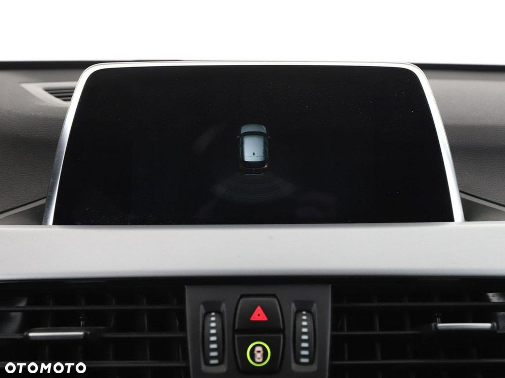 BMW X1 xDrive18d Advantage - 24