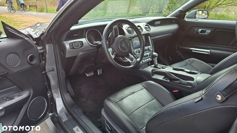 Ford Mustang - 9