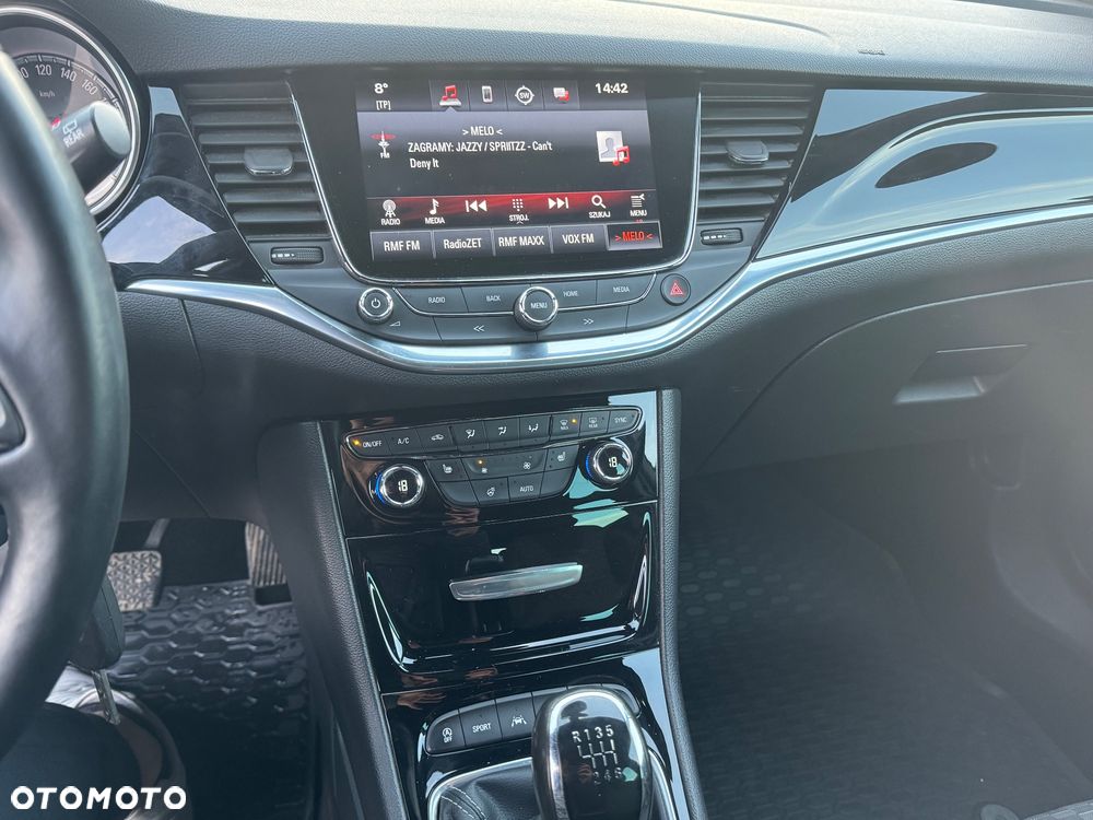 Opel Astra 1.6 CDTI Dynamic S&S - 11