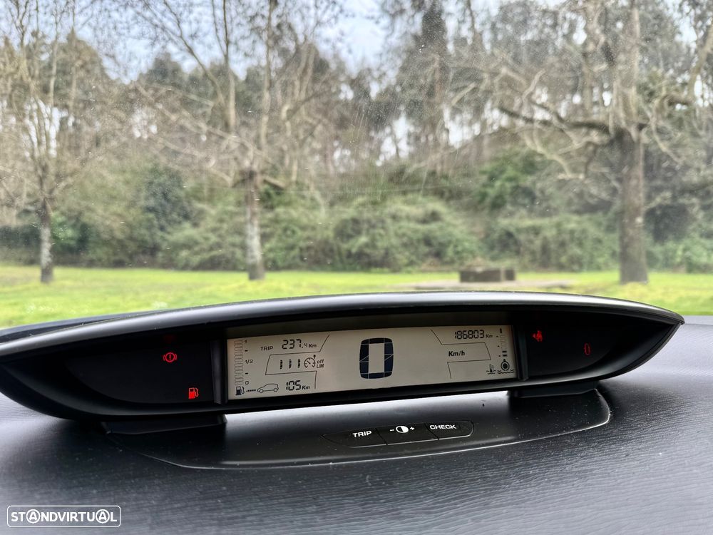 Citroën C4 1.6 HDi Exclusive - 12