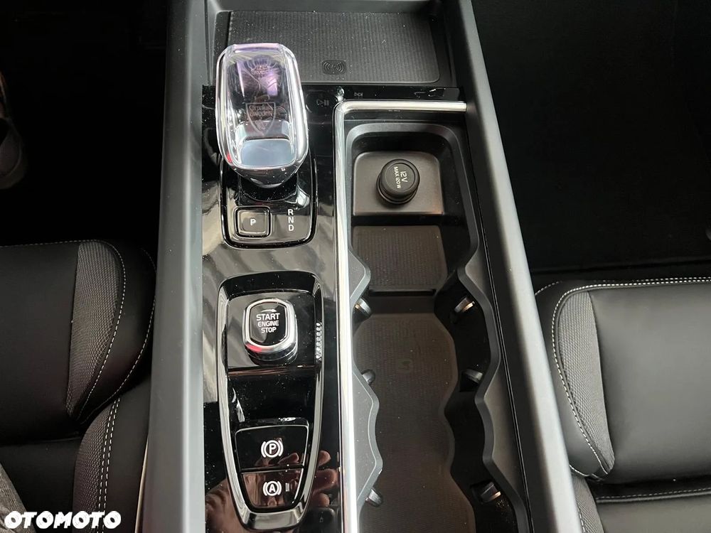 Volvo XC 60 T8 Plug-In Hybrid AWD Plus Black Edition - 23