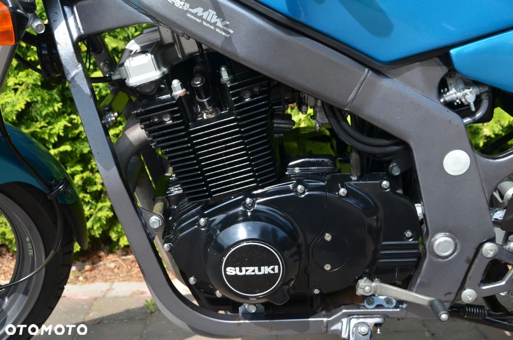 Suzuki GS - 4