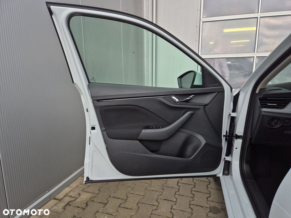 Skoda Scala 1.0 TSI Drive DSG - 17