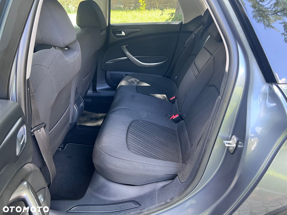 Citroën C5 2.0 16V Confort - 16