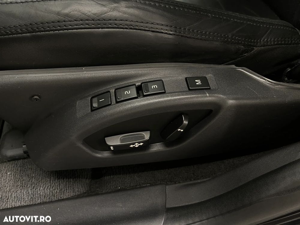 Volvo XC 60 2.4D AWD Momentum - 19