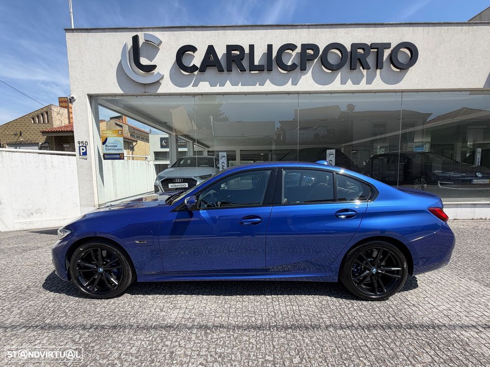 BMW 330 e Pack Desportivo M Auto - 10