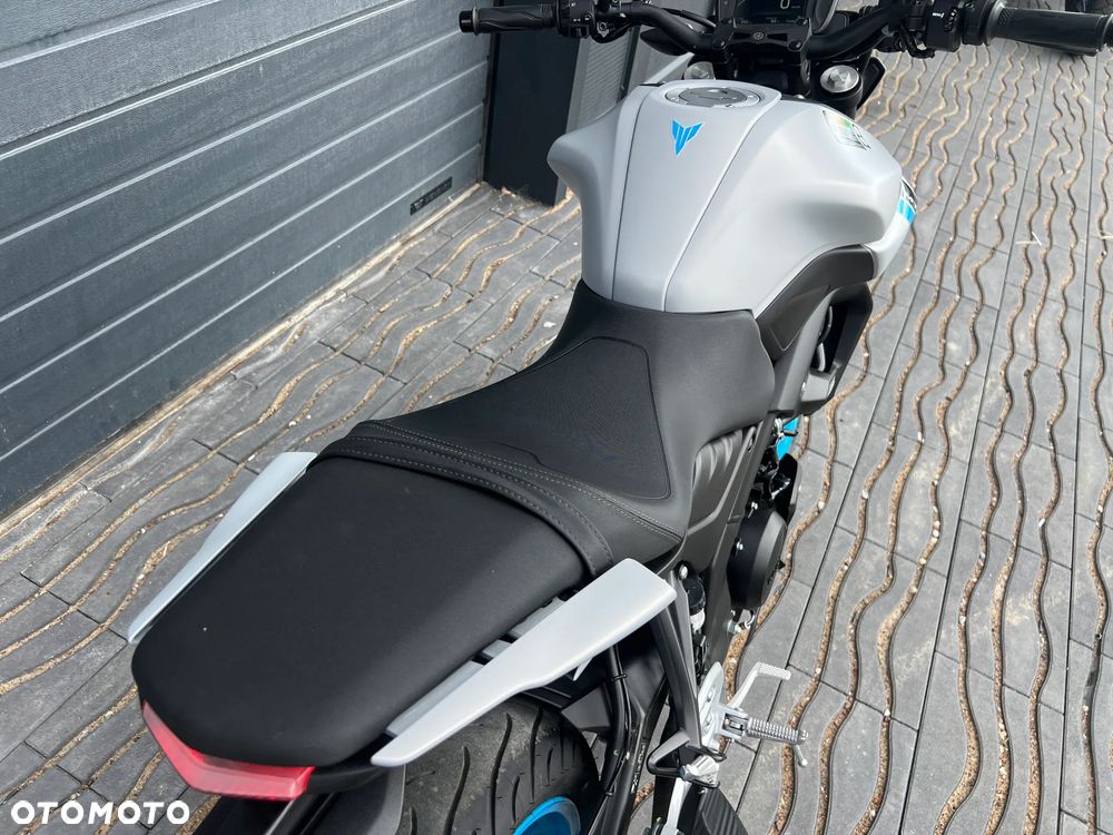 Yamaha MT - 6