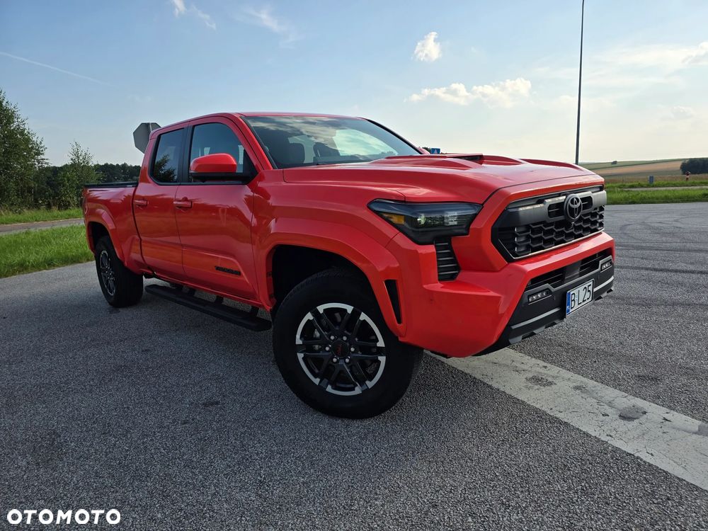 Toyota Tacoma - 12