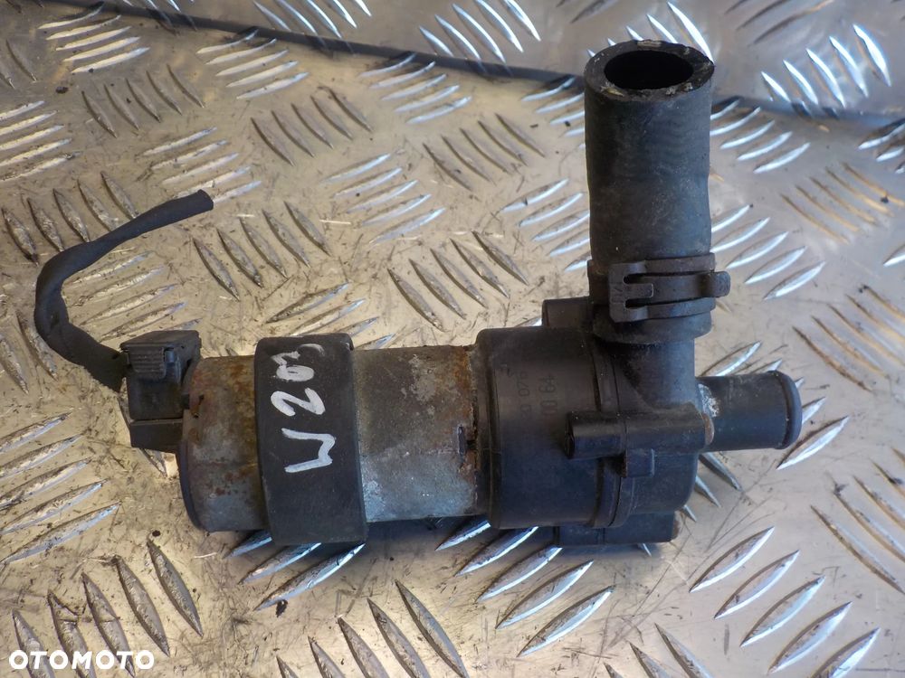MERCEDES C W203 POMPA WODY 0392020076 - 2