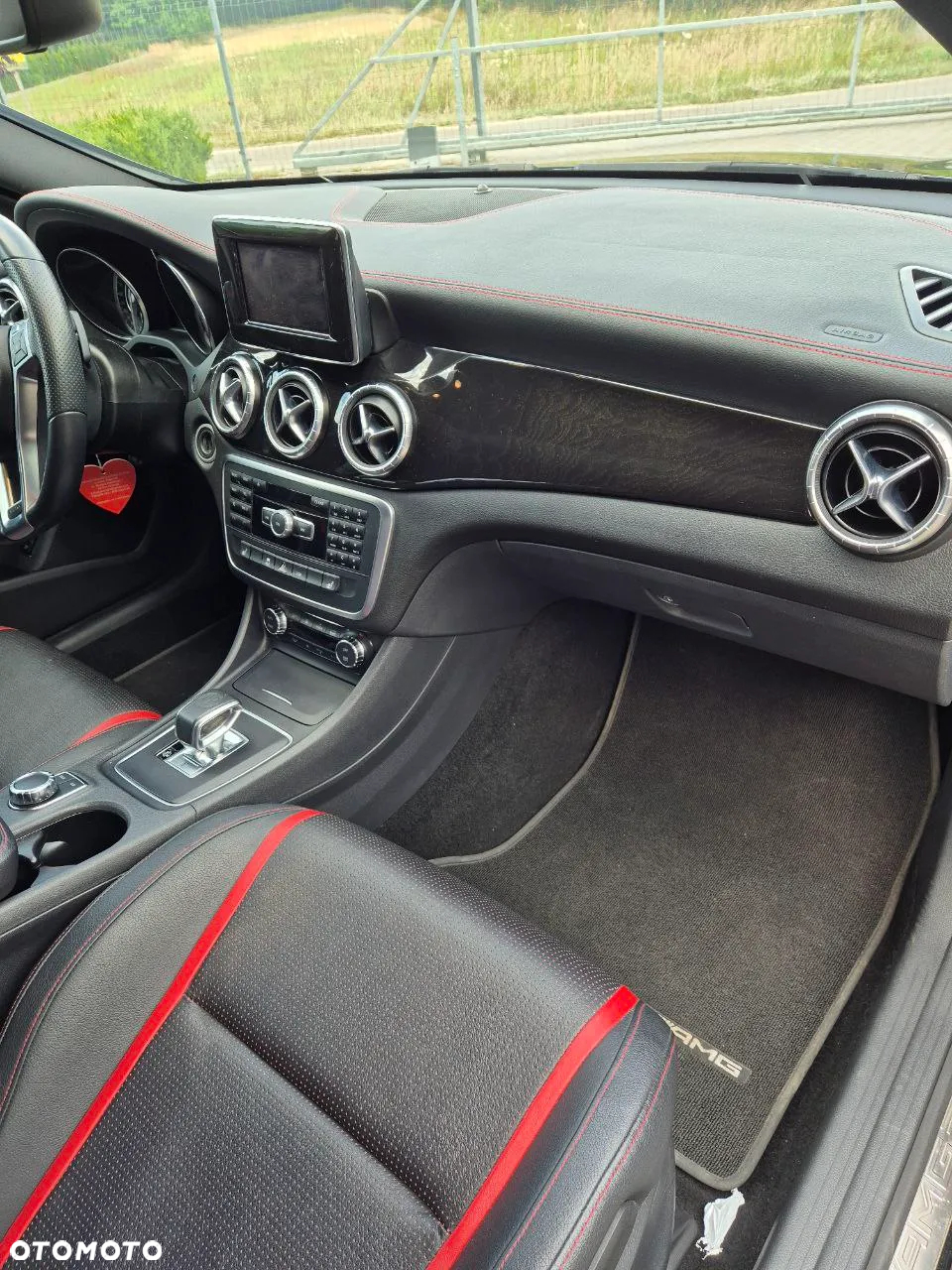 Mercedes-Benz CLA - 11