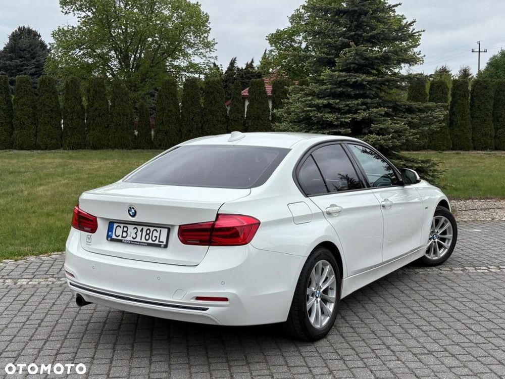 BMW Seria 3 318i M Sport - 6
