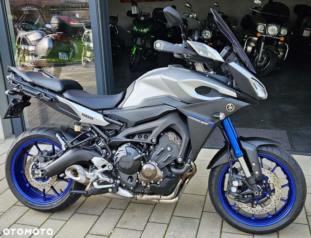 Yamaha MT - 12