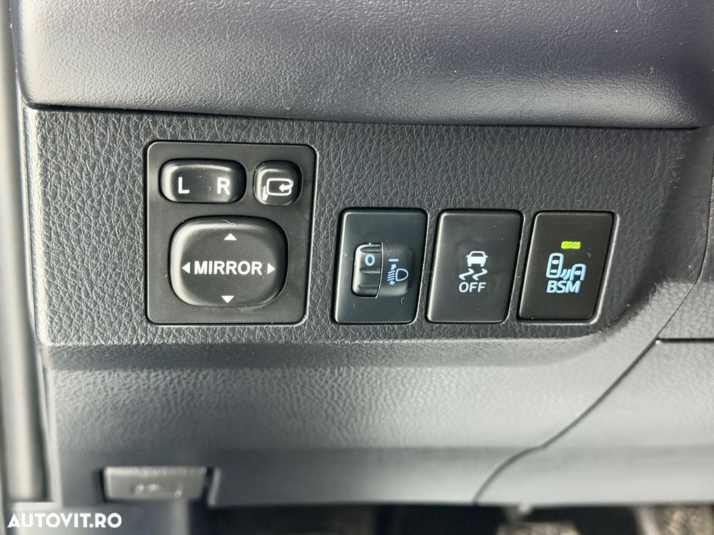 Toyota RAV4 2.0 D-4D 2WD Comfort - 11