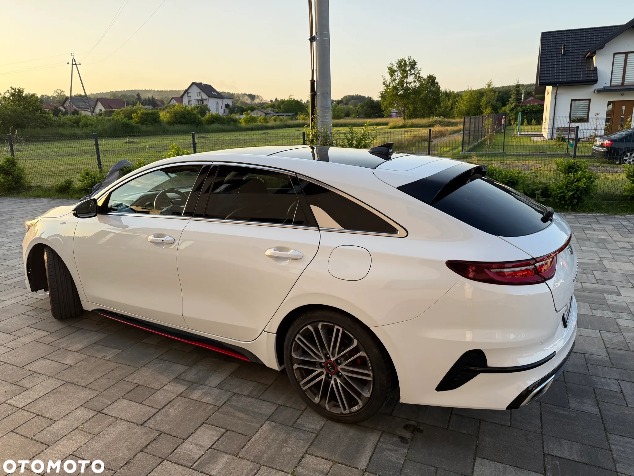 Kia ProCeed 1.6 T-GDI GT DCT - 4