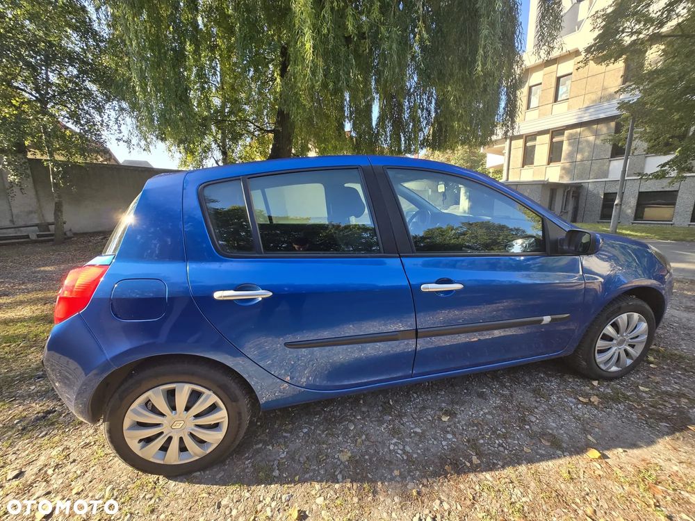 Renault Clio - 9