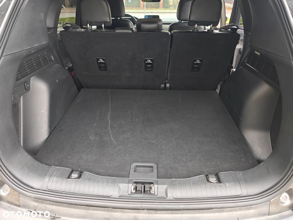 Ford Kuga 2.5 Duratec FHEV TITANIUM - 29