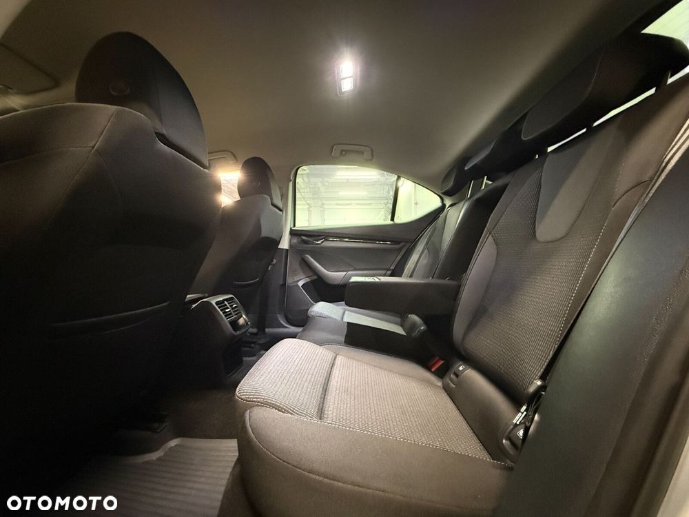 Skoda Octavia 1.5 TSI ACT Ambition - 23