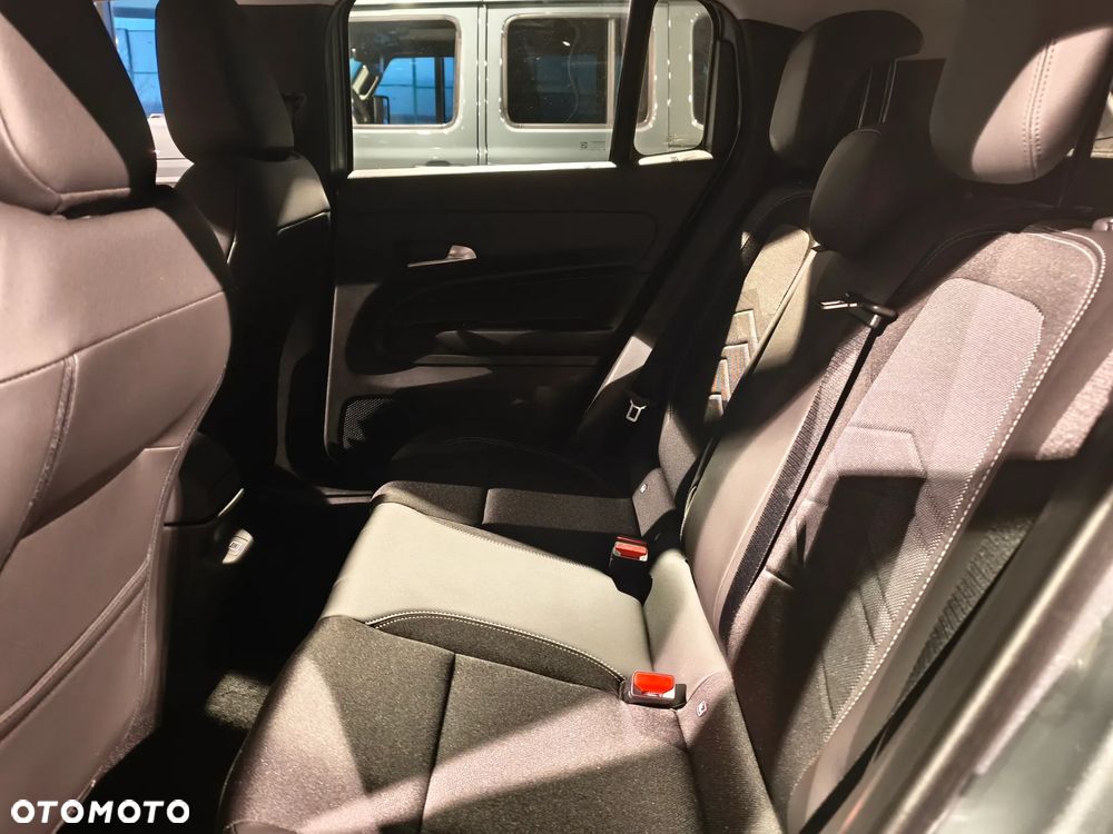 Jeep Avenger 1.2 T3 mHEV Summit FWD eDCT6 - 11