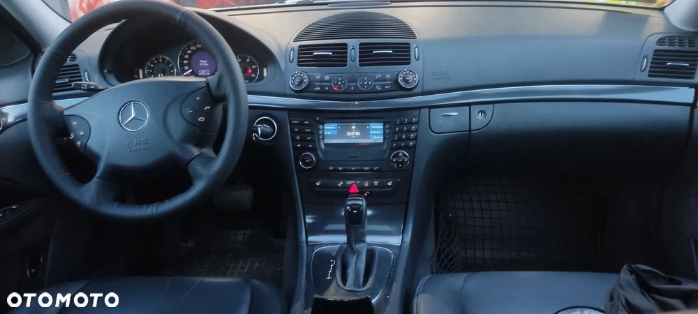 Mercedes-Benz Klasa E - 23