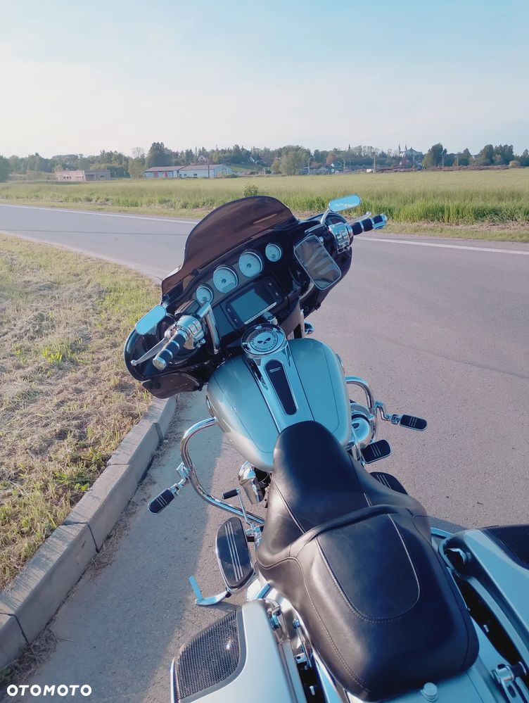 Harley-Davidson Touring Street Glide - 3