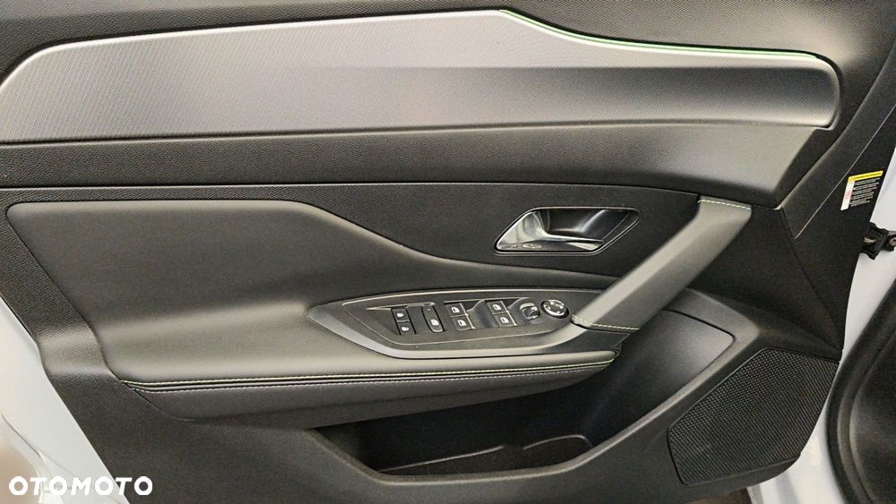 Peugeot 408 1.2 PureTech GT S&S EAT8 - 17