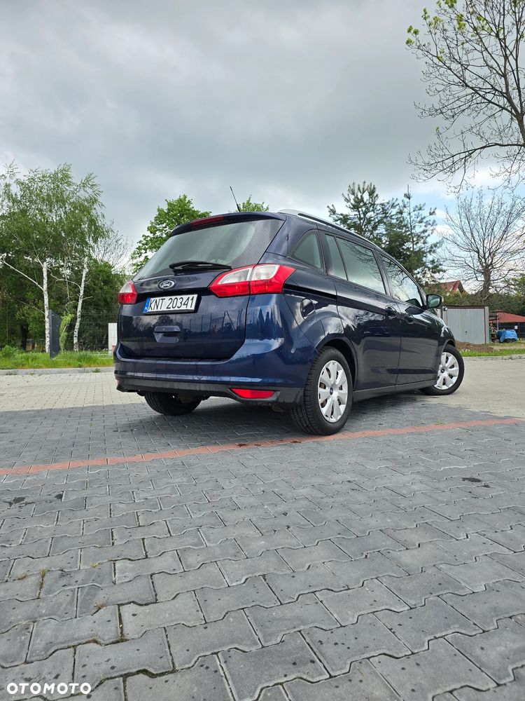 Ford Grand C-MAX - 27