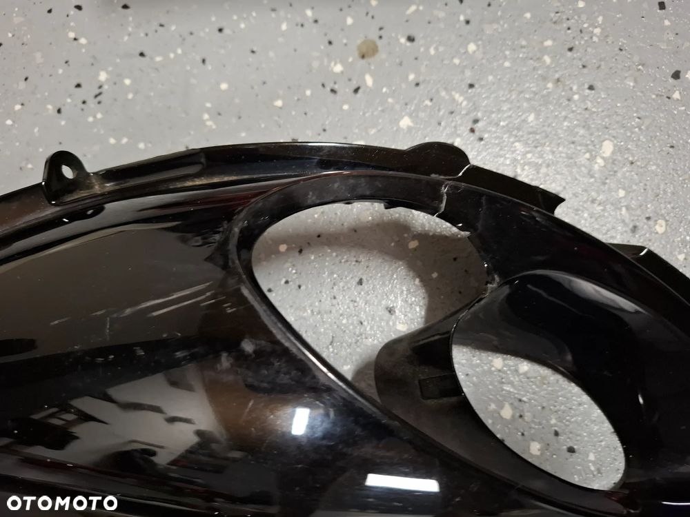 Suzuki GSXR 1300 Hayabusa wypełnienie panel owiewka wlot czacha boczek - 8