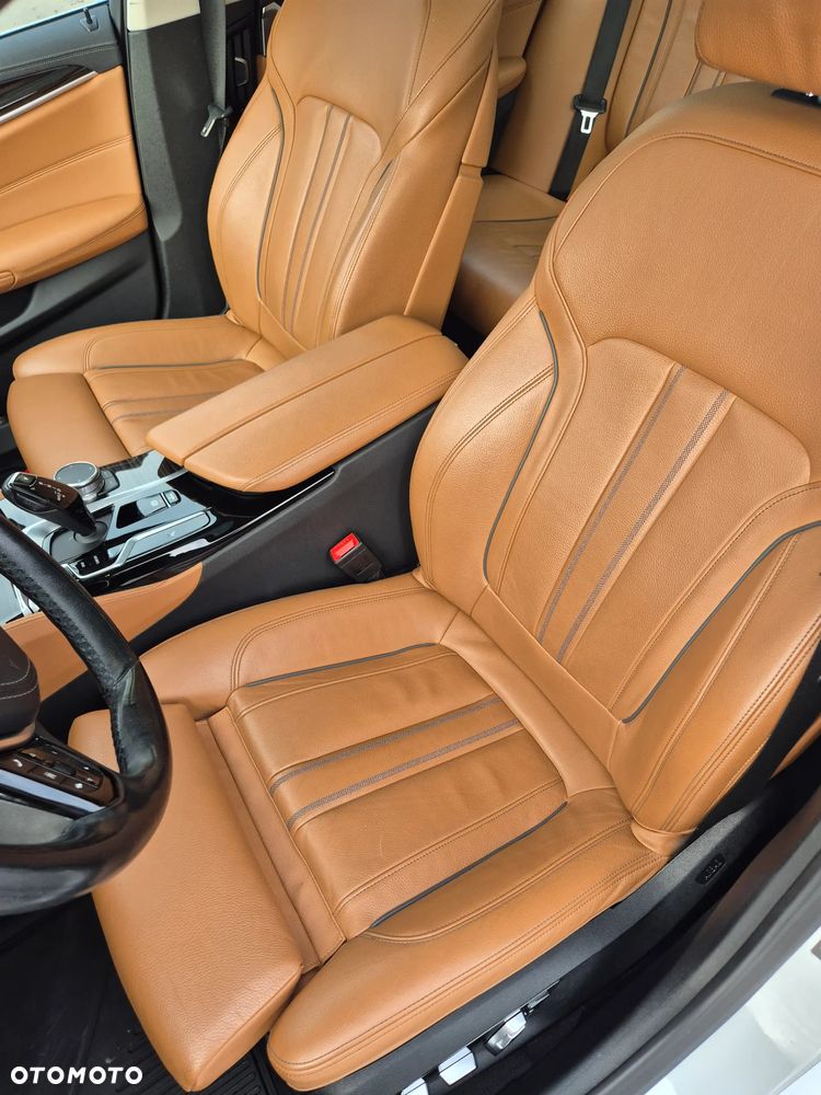 BMW Seria 5 530d xDrive Luxury Line sport - 12