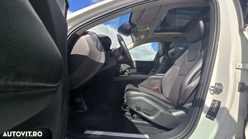 Volvo XC 60 D4 AWD Geartronic Momentum - 18