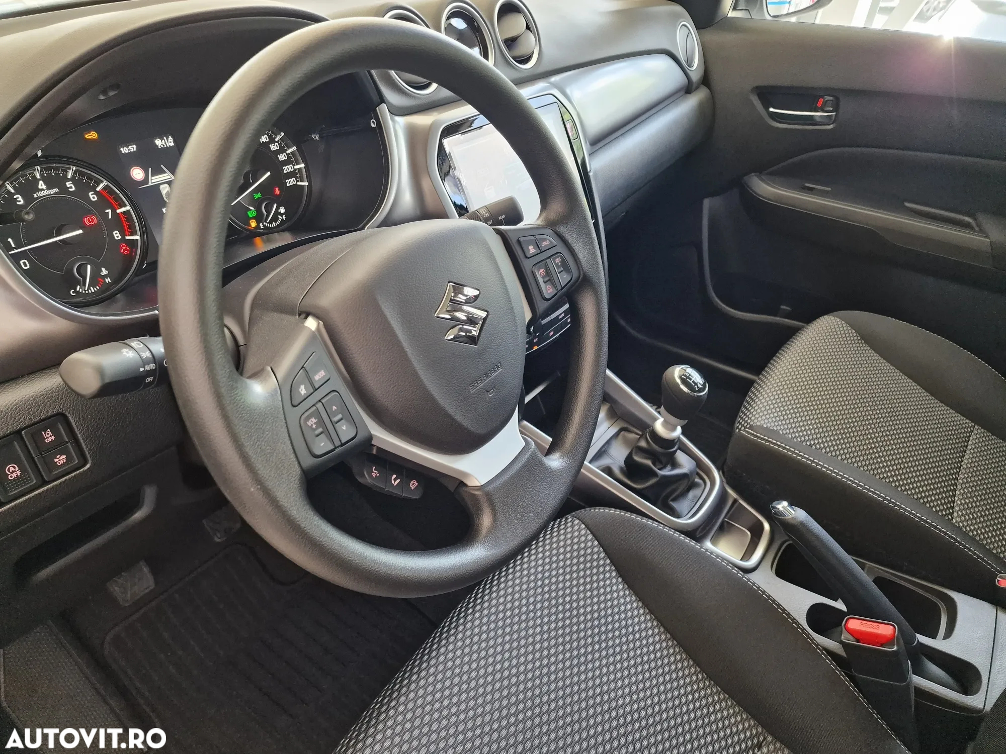 Suzuki Vitara 1.4 Boosterjet MHEV Cool - 8