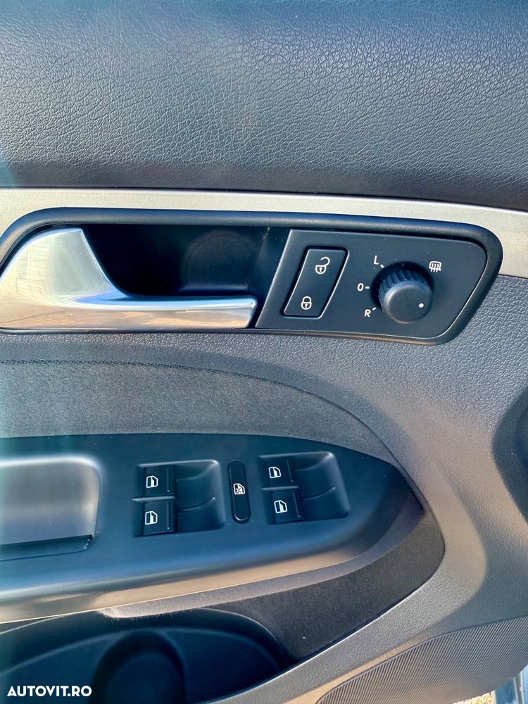 Volkswagen Touran - 8