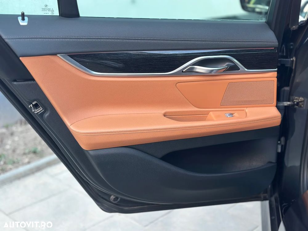 BMW Seria 7 - 24
