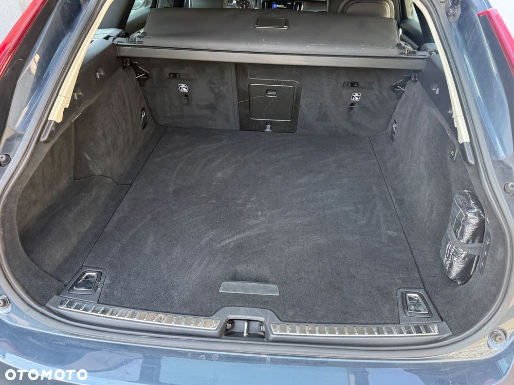 Volvo V90 D3 AWD Geartronic Momentum - 22