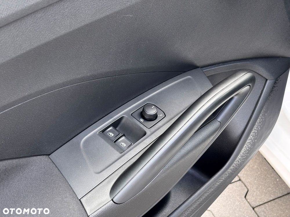 Skoda Fabia 1.0 TSI Ambition - 12