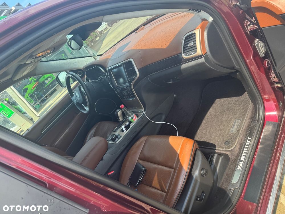 Jeep Grand Cherokee 5.7 V8 Summit - 2