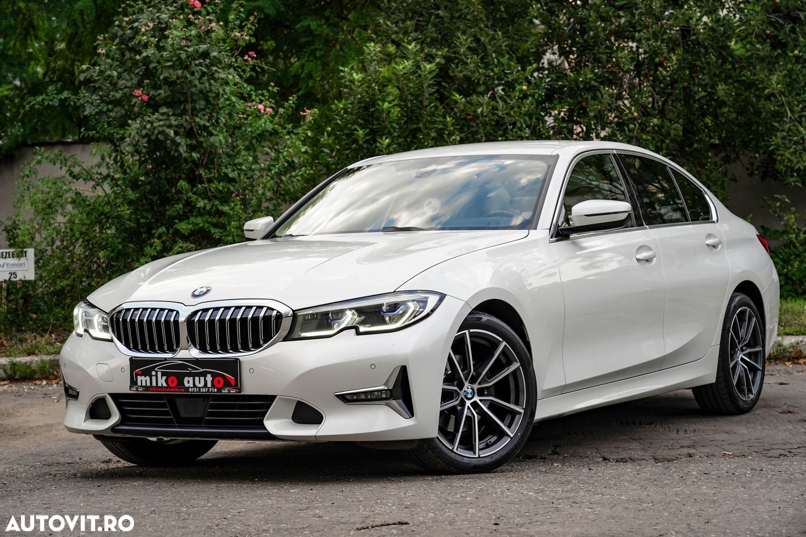 BMW Seria 3 320d Aut. Luxury Line - 3