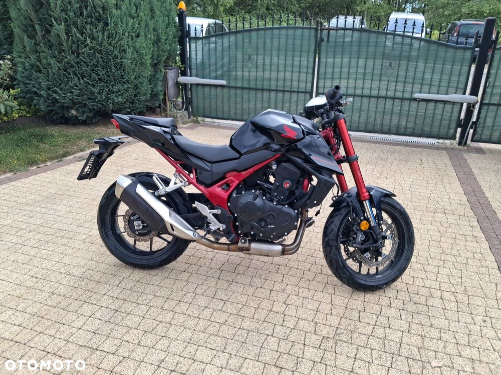 Honda CB - 1