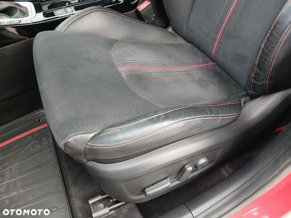 Kia ProCeed 1.6 T-GDI GT DCT - 17