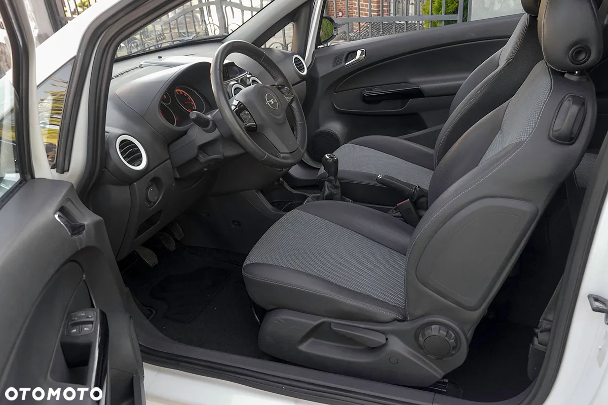 Opel Corsa 1.4 16V Color Edition - 6