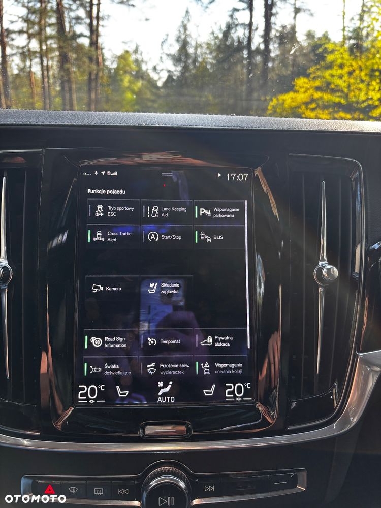 Volvo S90 - 16