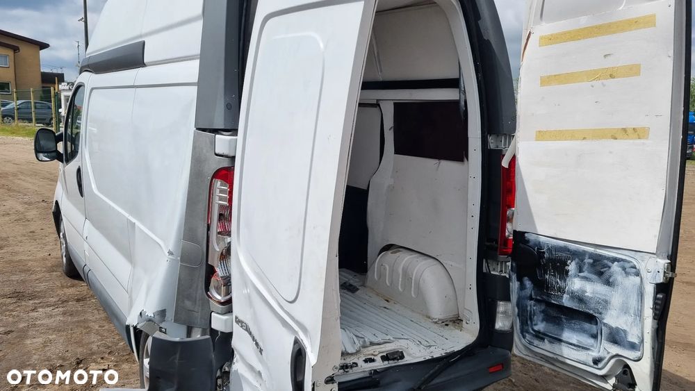 Renault Trafic - 23