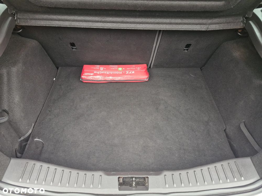 Ford Focus 1.6 Edition - 19