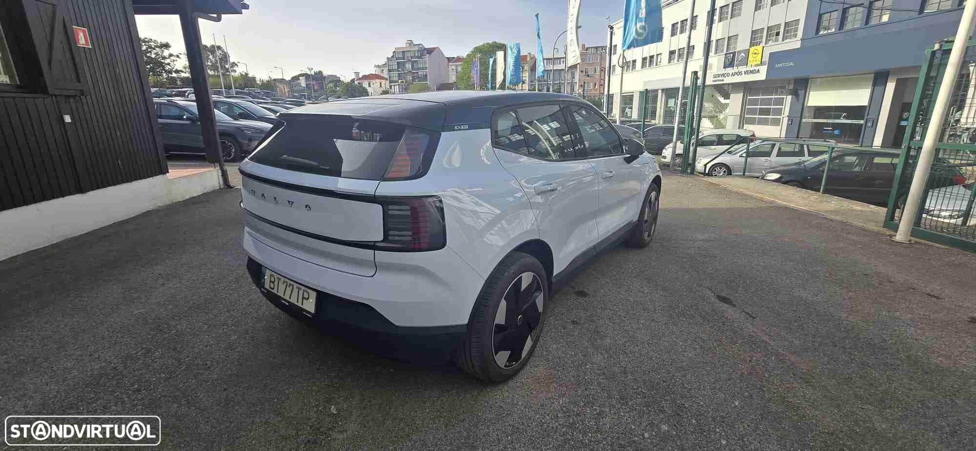 Volvo EX30 69 kWh Single Motor Extended Range Plus - 4