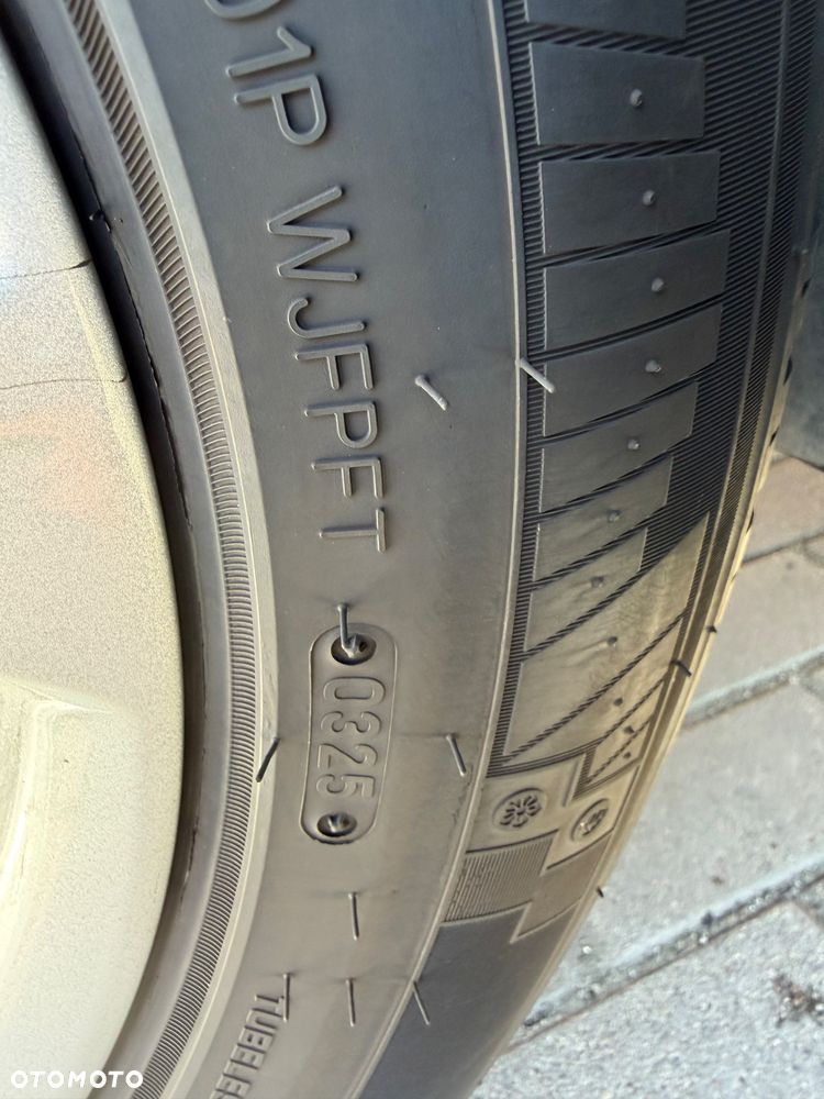 Ford Kuga 2.0 TDCi 4x2 Titanium - 13