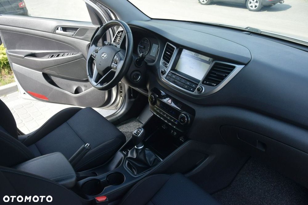Hyundai Tucson 1.7 CRDI BlueDrive Classic 2WD - 37