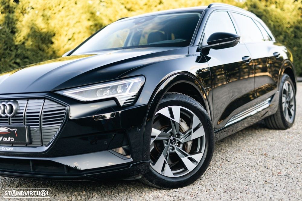 Audi e-tron 50 quattro S line - 31