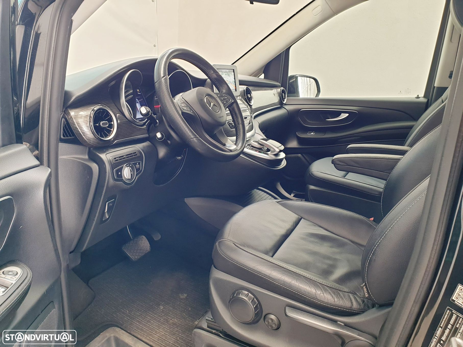 Mercedes-Benz V 300 d Longo Avantgarde - 12