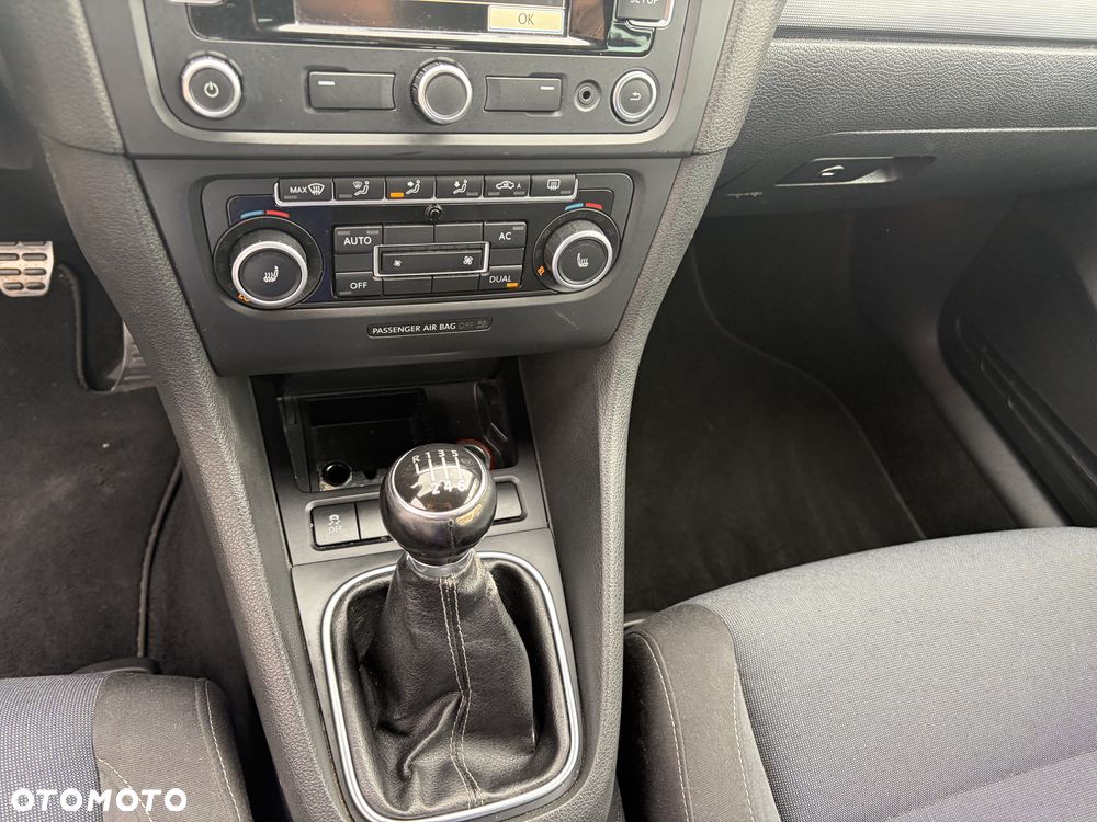 Volkswagen Golf - 17