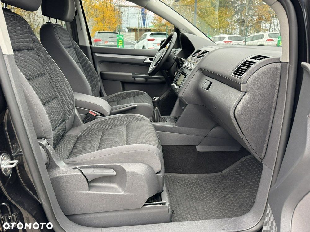 Volkswagen Touran 1.6 TDI DPF BlueMotion Technology Highline - 33